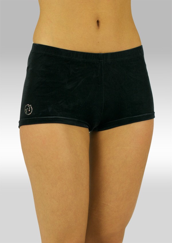 Model; hotpants